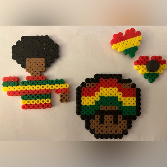 Magnets - Picture 1 of 4